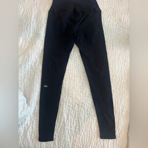 ALO Yoga 7/8 High-Waist Airlift Legging. Small.